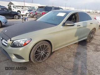 2019 Mercedes-Benz C 300 with VIN 55SWF8DB5KU316922, listed as a IAAI auction lot 41522138 with 96,038 mi miles and . Bid and sale history available at DreamBid. Image 2.