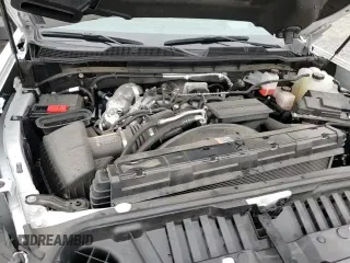 2024 Chevrolet Silverado 2500HD LTZ z VIN 1GC4YPEY5RF138080, wystawiony jako Copart lot #82368584 z przebiegiem 25 148 mil mil oraz Szkoda całkowita • Salvage title. Historia ofert i sprzedaży dostępna na DreamBid. Obrazek 15.