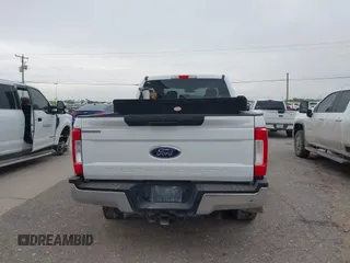 2017 Ford Super Duty F-250 SRW Lariat with VIN 1FT7W2BT7HEE48637, listed as a IAAI auction lot 42067757 with 200,831 mi miles. Bid and sale history available at carsss.com. Image 16.