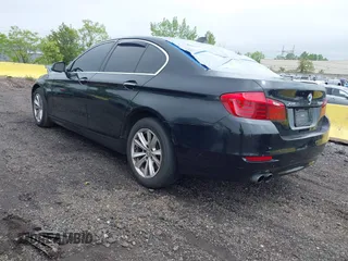 2014 BMW 5 Series 528i xDrive with VIN WBA5A7C54ED613352, listed as a IAAI auction lot 42197717 with 205,889 mi miles and . Bid and sale history available at carsss.com. Image 3.