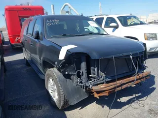 2013 GMC Yukon XL SLT z VIN 1GKS2KE77DR346749, wystawiony jako IAAI lot #42226078 z przebiegiem 255 428 mil mil oraz . Historia ofert i sprzedaży dostępna na DreamBid. Obrazek 1.