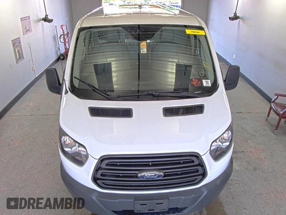 2018 Ford Transit с VIN 1FTYE1YM9JKB52110, выставлен на аукционе IAAI как лот 42610426 с пробегом 156 532 миль миль и . История ставок и продаж доступна на DreamBid. Изображение 18.