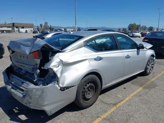 2019 Nissan Altima S with VIN 1N4BL4BV2KC226614, listed as a IAAI auction lot 41868990 with 97,288 mi miles and . Bid and sale history available at carsss.com. Image 4.