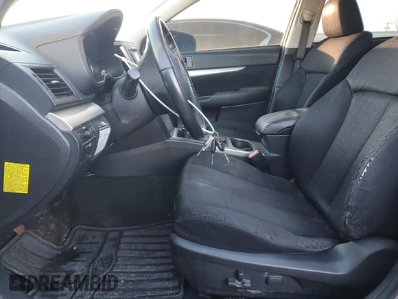 2012 Subaru Legacy Premium z VIN 4S3BMAG64C1013474, wystawiony jako Copart lot #83630754 z przebiegiem 318 974 mil mil oraz Czysty tytuł • Clean title. Historia ofert i sprzedaży dostępna na DreamBid. Obrazek 7.