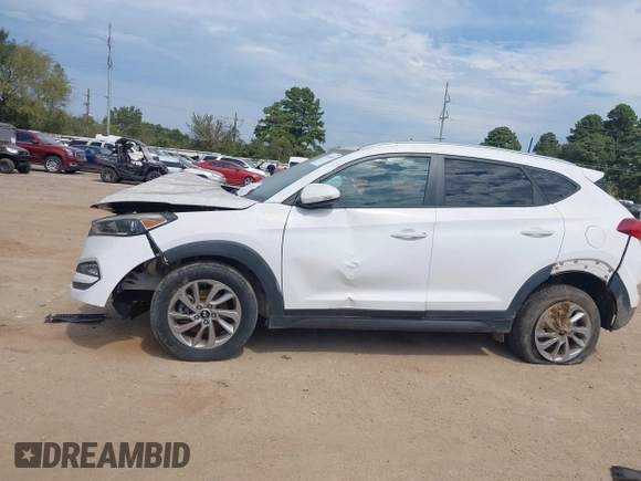 2016 Hyundai Tucson SE z VIN KM8J3CA43GU092864, wystawiony jako IAAI lot #40366787 z przebiegiem 126 462 mil mil oraz . Historia ofert i sprzedaży dostępna na DreamBid. Obrazek 14.