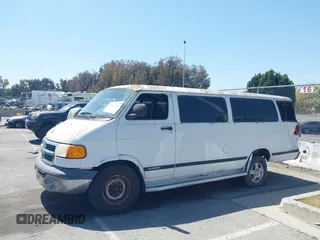 2001 Dodge Passenger z VIN 2B5WB35Z51K561431, wystawiony jako IAAI lot #42003952 z przebiegiem 171 240 mil mil oraz . Historia ofert i sprzedaży dostępna na DreamBid. Obrazek 14.