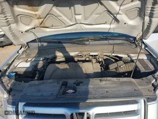 2007 Honda Pilot LX with VIN 5FNYF28197B018888, listed as a IAAI auction lot 41647146 with 176,767 mi miles. Bid and sale history available at carsss.com. Image 10.