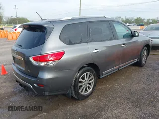2016 Nissan Pathfinder SV with VIN 5N1AR2MN9GC629224, listed as a IAAI auction lot 42069279 with 172,227 mi miles. Bid and sale history available at carsss.com. Image 4.