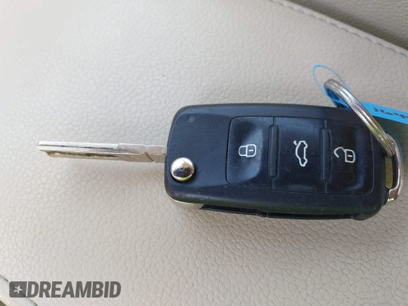 2013 Volkswagen Jetta SE with VIN 3VWDP7AJ2DM368385, listed as a IAAI auction lot 42144936 with 105,621 mi miles and . Bid and sale history available at DreamBid. Image 11.