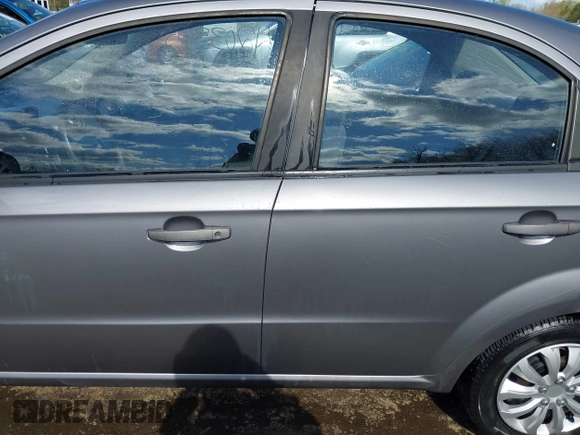 2010 Chevrolet Aveo 1LT with VIN KL1TD5DE0AB050527, listed as a IAAI auction lot 42033323 with 91,825 mi miles and . Bid and sale history available at DreamBid. Image 14.