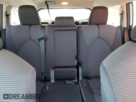 2022 Toyota Highlander LE with VIN 5TDBZRBH2NS183959, listed as a Copart auction lot 49261773 with 38,555 mi miles and . Bid and sale history available at DreamBid. Image 10.