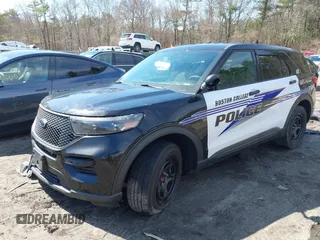 2022 Ford Police Interceptor Utility z VIN 1FM5K8AW4NNA02325, wystawiony jako IAAI lot #41584597 z przebiegiem 24 349 mil mil oraz . Historia ofert i sprzedaży dostępna na DreamBid. Obrazek 2.