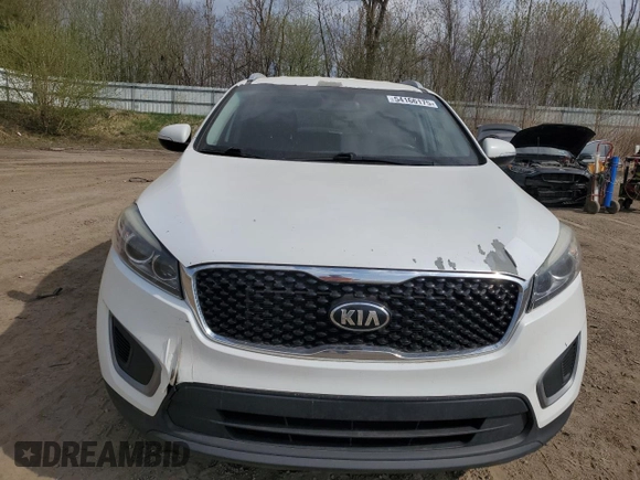 2016 Kia Sorento LX with VIN 5XYPG4A38GG121504, listed as a Copart auction lot 54166175 with 181,509 mi miles and Clean Title. Bid and sale history available at carsss.com. Image 5.