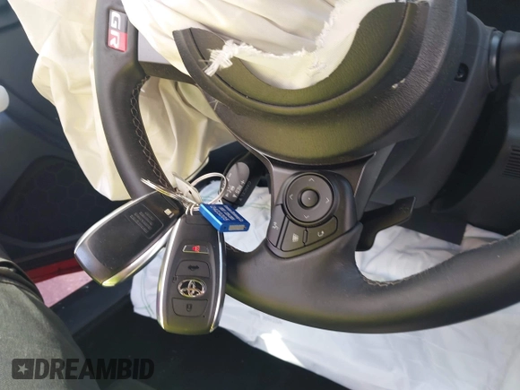 2022 Toyota 86 z VIN JF1ZNBC11N8755312, wystawiony jako IAAI lot #41945804 z przebiegiem 24 794 mil mil oraz . Historia ofert i sprzedaży dostępna na DreamBid. Obrazek 11.
