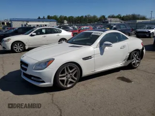 2014 Mercedes-Benz SLK 250 z VIN WDDPK4HA1EF081565, wystawiony jako Copart lot #54008025 z przebiegiem 87 808 mil mil oraz Szkoda całkowita • Salvage title. Historia ofert i sprzedaży dostępna na DreamBid. Obrazek 1.