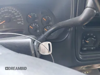2005 Chevrolet Silverado 1500 Work Truck с VIN 1GCEC14V05Z315117, выставлен на аукционе IAAI как лот 42785670 с пробегом 311 086 миль миль и . История ставок и продаж доступна на DreamBid. Изображение 11.