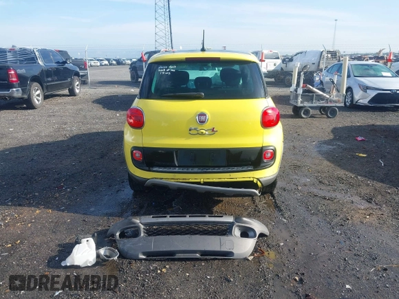 2014 FIAT 500L Trekking z VIN ZFBCFADH4EZ013485, wystawiony jako IAAI lot #42104043 z przebiegiem 157 744 mil mil oraz . Historia ofert i sprzedaży dostępna na DreamBid. Obrazek 16.