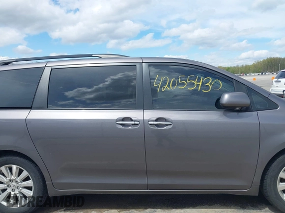 2011 Toyota Sienna XLE AAS with VIN 5TDYK3DC1BS069668, listed as a IAAI auction lot 42055430 with 212,167 mi miles and . Bid and sale history available at DreamBid. Image 14.