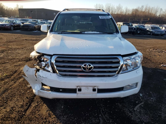 2011 Toyota Land Cruiser with VIN JTMHY7AJ9B4008475, listed as a Copart auction lot 84820024 with 101,903 mi miles and Salvage Title. Bid and sale history available at carsss.com. Image 5.