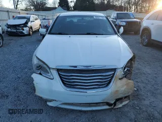 2013 Chrysler 200 LX with VIN 1C3CCBAG3DN743065, listed as a Copart auction lot 88041135 with 209,621 mi miles and Salvage Title. Bid and sale history available at carsss.com. Image 5.