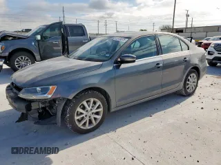 2013 Volkswagen Jetta SE with VIN 3VWDP7AJ7DM397879, listed as a Copart auction lot 62449575 with 88,237 mi miles and Salvage title. Bid and sale history available at DreamBid. Image 1.