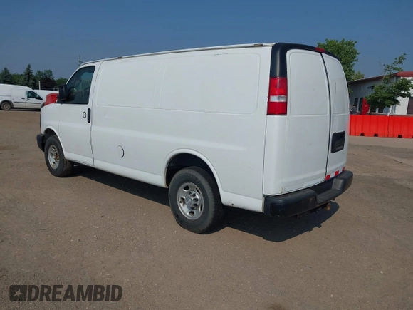 2016 Chevrolet Express Cargo z VIN 1GCWGAFF5G1131761, wystawiony jako IAAI lot #42454440 z przebiegiem 202 356 mil mil oraz . Historia ofert i sprzedaży dostępna na DreamBid. Obrazek 3.