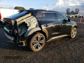 2023 Toyota bZ4X XLE z VIN JTMAAAAA9PA001408, wystawiony jako Copart lot #81972433 z przebiegiem 10 917 mil mil oraz . Historia ofert i sprzedaży dostępna na DreamBid. Obrazek 3.