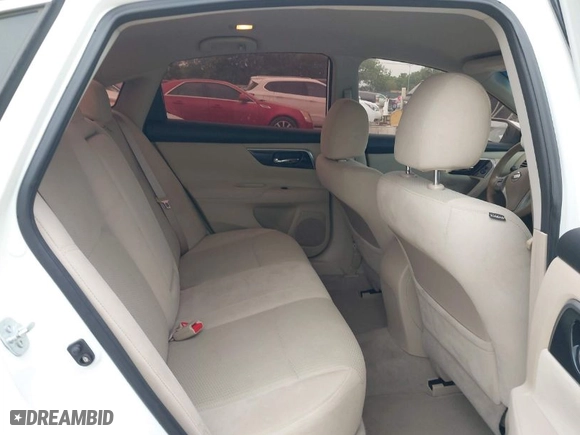 2014 Nissan Altima 2.5 with VIN 1N4AL3AP1EC276143, listed as a IAAI auction lot 41924042 with 137,896 mi miles. Bid and sale history available at carsss.com. Image 8.
