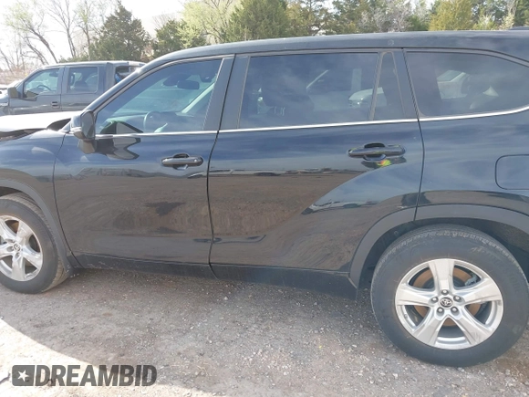 2023 Toyota Highlander L z VIN 5TDKDRBH8PS039060, wystawiony jako IAAI lot #41794375 z przebiegiem 47 745 mil mil oraz . Historia ofert i sprzedaży dostępna na DreamBid. Obrazek 14.