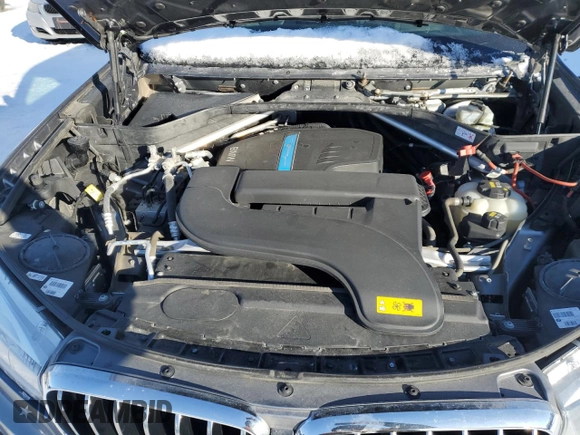 2018 BMW X5 xDrive40e iPerformance with VIN 5UXKT0C52J0W03927, listed as a Copart auction lot 88252805 with 165,331 mi miles and Clean Title. Bid and sale history available at carsss.com. Image 12.