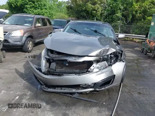 2013 Kia Optima EX z VIN 5XXGN4A71DG130926, wystawiony jako IAAI lot #42080433 z przebiegiem 197 900 mil mil oraz . Historia ofert i sprzedaży dostępna na DreamBid. Obrazek 6.