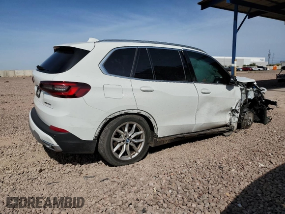 2023 BMW X5 xDrive45e z VIN 5UXTA6C02P9N98430, wystawiony jako Copart lot #51509085 z przebiegiem 24 093 mil mil oraz Szkoda całkowita • Salvage title. Historia ofert i sprzedaży dostępna na DreamBid. Obrazek 3.