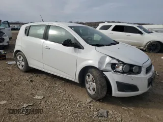2013 Chevrolet Sonic LS z VIN 1G1JA6SHXD4228652, wystawiony jako Copart lot #48116655 z przebiegiem 170 306 mil mil oraz Szkoda całkowita • Salvage title. Historia ofert i sprzedaży dostępna na DreamBid. Obrazek 4.