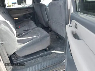 2002 Chevrolet Suburban LT with VIN 1GNFK16ZX2J138018, listed as a IAAI auction lot 41877385 with 235,161 mi miles. Bid and sale history available at carsss.com. Image 8.