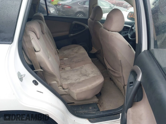 2006 Toyota RAV4 with VIN JTMBK35V165008855, listed as a IAAI auction lot 41507050 with 251,431 mi miles. Bid and sale history available at carsss.com. Image 8.