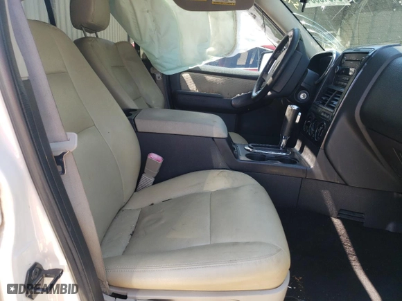 2008 Ford Explorer XLT with VIN 1FMEU73EX8UA97475, listed as a Copart auction lot 83803504 with 0 mi miles and Non Repairable. Bid and sale history available at carsss.com. Image 7.