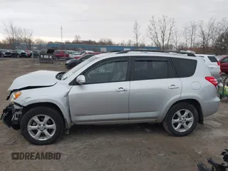 2009 Toyota RAV4 Ltd with VIN JTMBK31V09D003761, listed as a IAAI auction lot 41934227 with 141,823 mi miles. Bid and sale history available at carsss.com. Image 14.