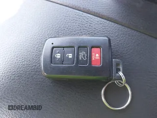 2015 Toyota Highlander XLE z VIN 5TDJKRFH0FS203332, wystawiony jako IAAI lot #42020869 z przebiegiem 247 287 mil mil oraz . Historia ofert i sprzedaży dostępna na DreamBid. Obrazek 11.