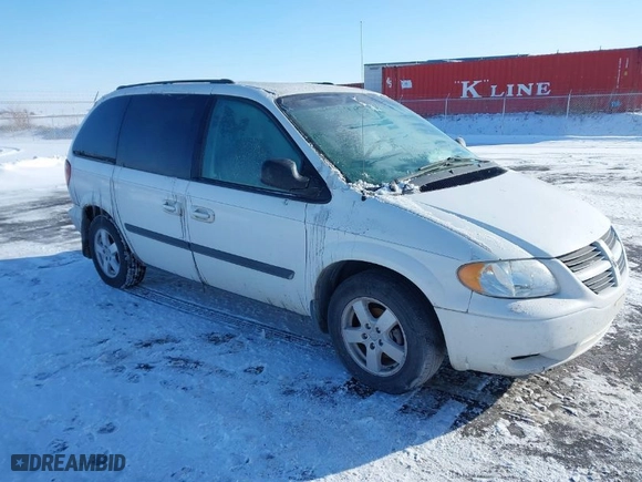 2005 Dodge Caravan SXT with VIN 1D4GP45R75B221389, listed as a IAAI auction lot 41521514 with 179,643 mi miles. Bid and sale history available at carsss.com. Image 1.