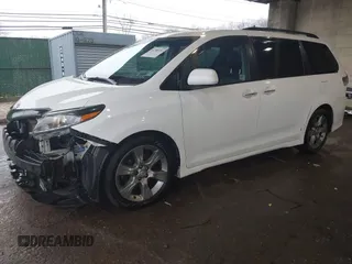 2015 Toyota Sienna SE with VIN 5TDXK3DC1FS528070, listed as a IAAI auction lot 41780191 with 117,488 mi miles. Bid and sale history available at carsss.com. Image 18.