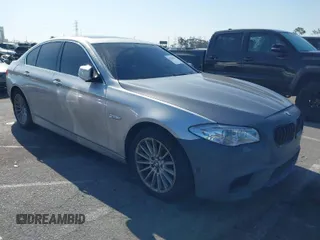 2011 BMW 5 Series 535i with VIN WBAFR7C5XBC601110, listed as a IAAI auction lot 41969578 with 187,558 mi miles and . Bid and sale history available at carsss.com. Image 1.