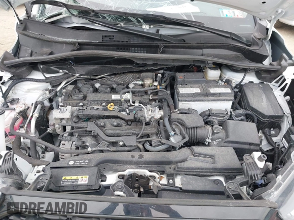 2024 Toyota Corolla Cross LE z VIN 7MUBAABG2RV103930, wystawiony jako IAAI lot #42051280 z przebiegiem 27 541 mil mil oraz . Historia ofert i sprzedaży dostępna na DreamBid. Obrazek 10.