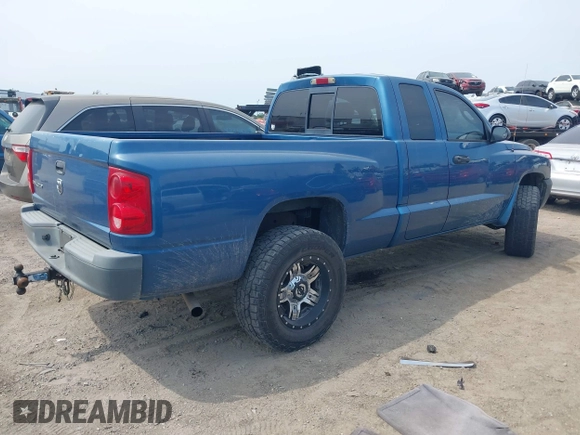 2005 Dodge Dakota ST with VIN 1D7HE22K45S337576, listed as a IAAI auction lot 42334503 with 168,350 mi miles and . Bid and sale history available at DreamBid. Image 4.