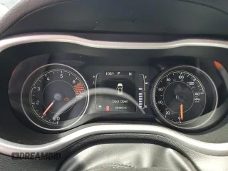 2018 Jeep Cherokee Latitude Plus with VIN 1C4PJLLBXJD561813, listed as a Copart auction lot 58551815 with 36,499 mi miles and Salvage title. Bid and sale history available at DreamBid. Image 9.