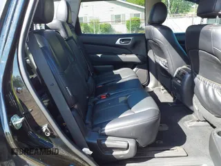 2020 Nissan Pathfinder Platinum z VIN 5N1DR2DM6LC580398, wystawiony jako IAAI lot #42224602 z przebiegiem 85 297 mil mil oraz . Historia ofert i sprzedaży dostępna na DreamBid. Obrazek 8.