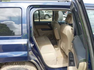2014 Jeep Patriot Sport z VIN 1C4NJPBA7ED513229, wystawiony jako IAAI lot #42213427 z przebiegiem 207 264 mil mil oraz . Historia ofert i sprzedaży dostępna na DreamBid. Obrazek 8.