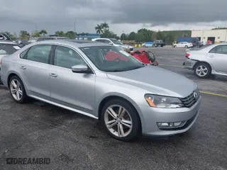 2013 Volkswagen Passat SEL Premium with VIN 1VWCM7A30DC001492, listed as a IAAI auction lot 41981749 with 1 mi miles. Bid and sale history available at carsss.com. Image 1.