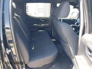 2018 Toyota Tacoma SR5 with VIN 3TMBZ5DN1JM014540, listed as a IAAI auction lot 42505324 with 112,990 mi miles and . Bid and sale history available at DreamBid. Image 8.