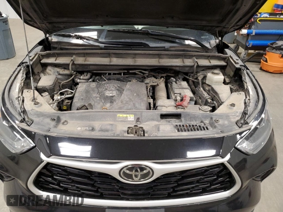 2021 Toyota Highlander XLE with VIN 5TDHZRBH0MS063991, listed as a Copart auction lot 52595065 with Not provided miles and Salvage title. Bid and sale history available at DreamBid. Image 12.
