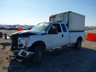 2015 Ford Super Duty F-250 SRW XLT with VIN 1FT7X2B62FEB07456, listed as a IAAI auction lot 41132744 with 207,192 mi miles. Bid and sale history available at carsss.com. Image 17.